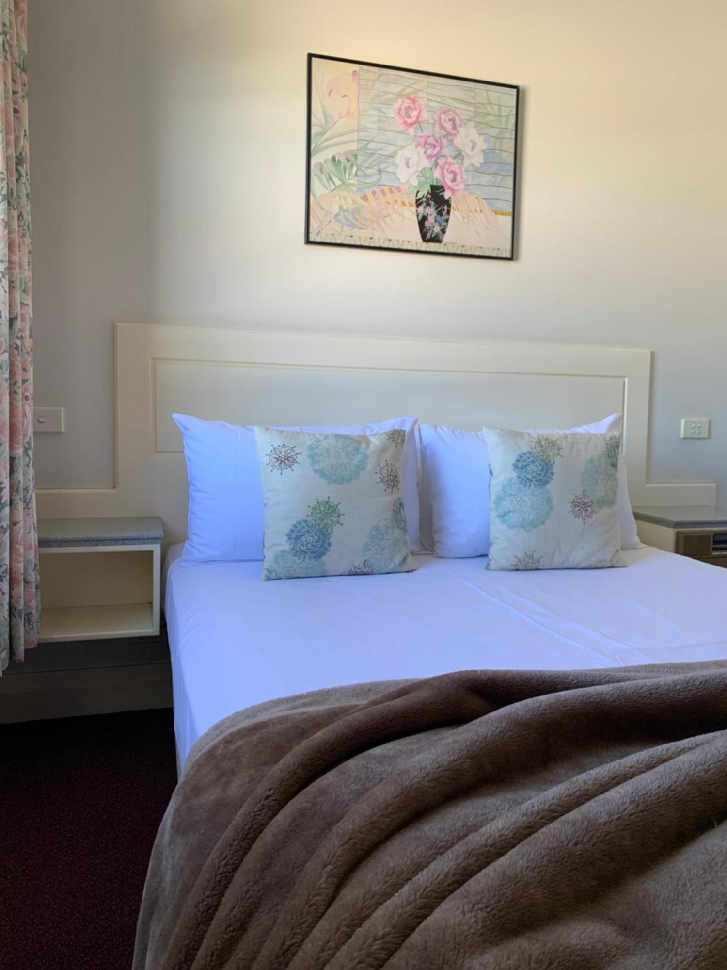 Moruya Monarch Hotel Buitenkant foto