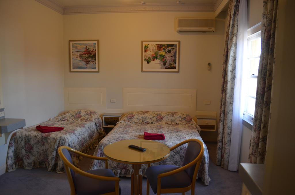 Moruya Monarch Hotel Buitenkant foto