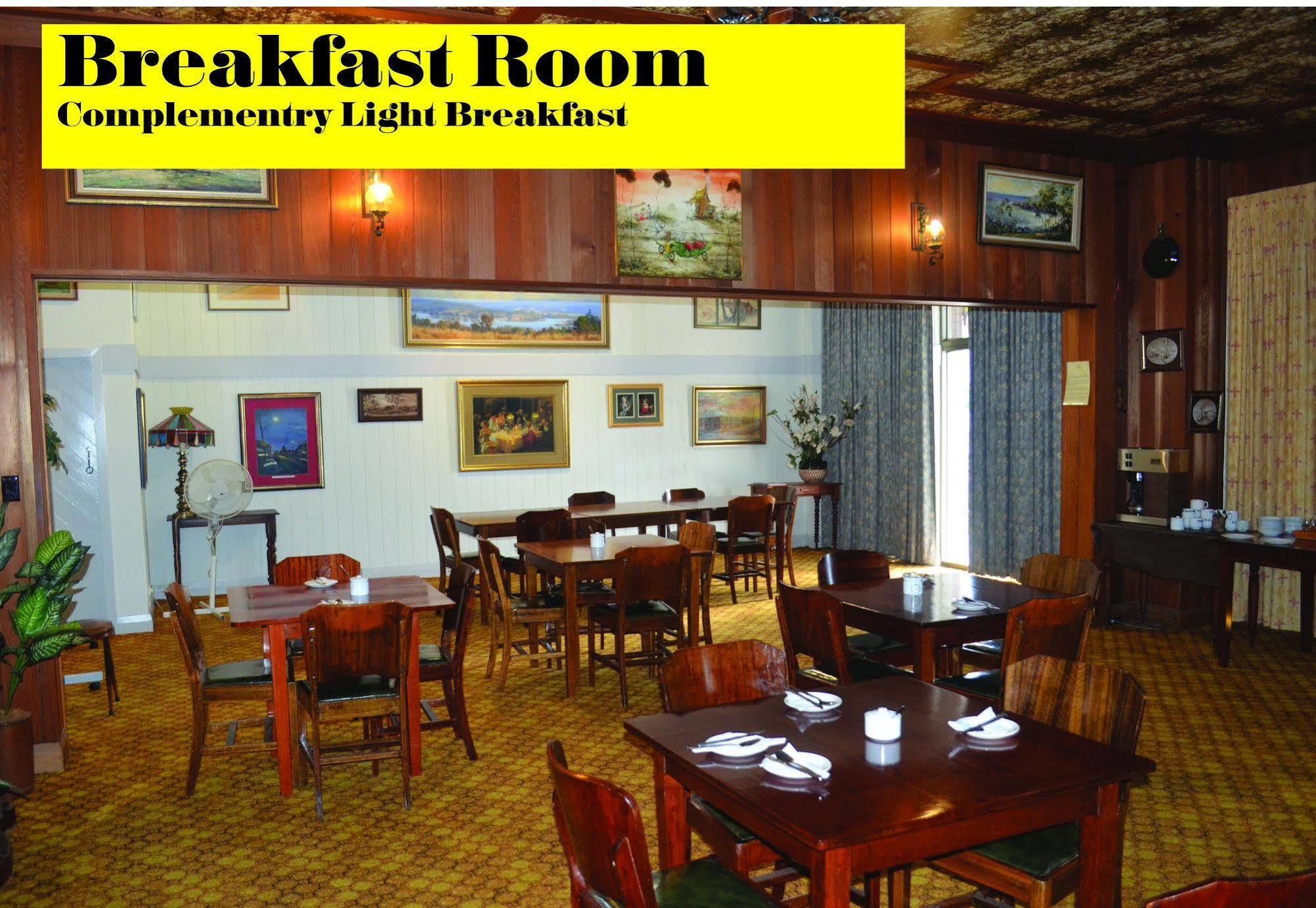 Moruya Monarch Hotel Buitenkant foto